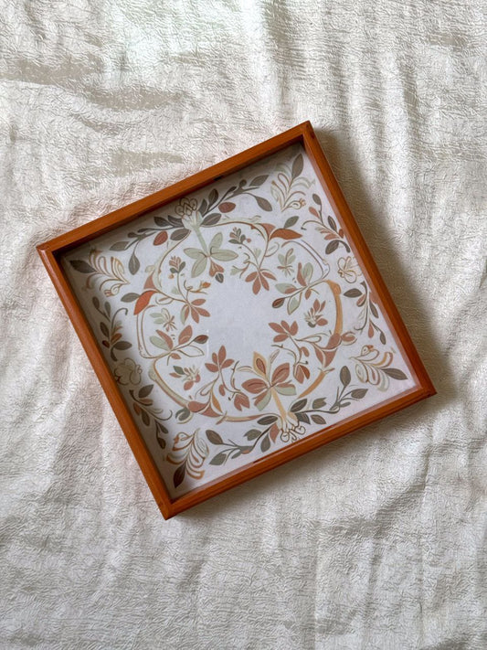 Wooden Serving Tray with Oriental Design. - صينية تقديم خشبية بتصميم شرقي